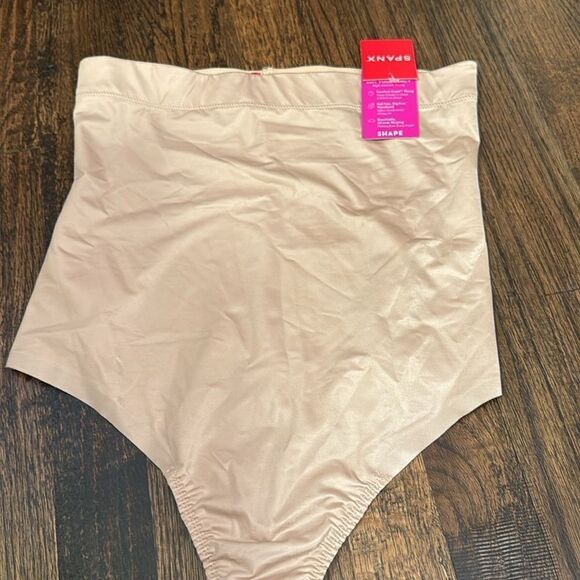 NWT Spanx Suit Your Fancy High Waist Thong - Picture 3 of 6